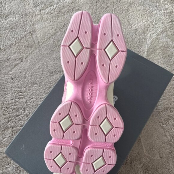 New Balance 9060 Overdye Pink  Asos - Picture 3 of 9